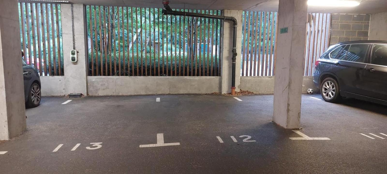 Brand New London Flat With Car Park Apartment ภายนอก รูปภาพ