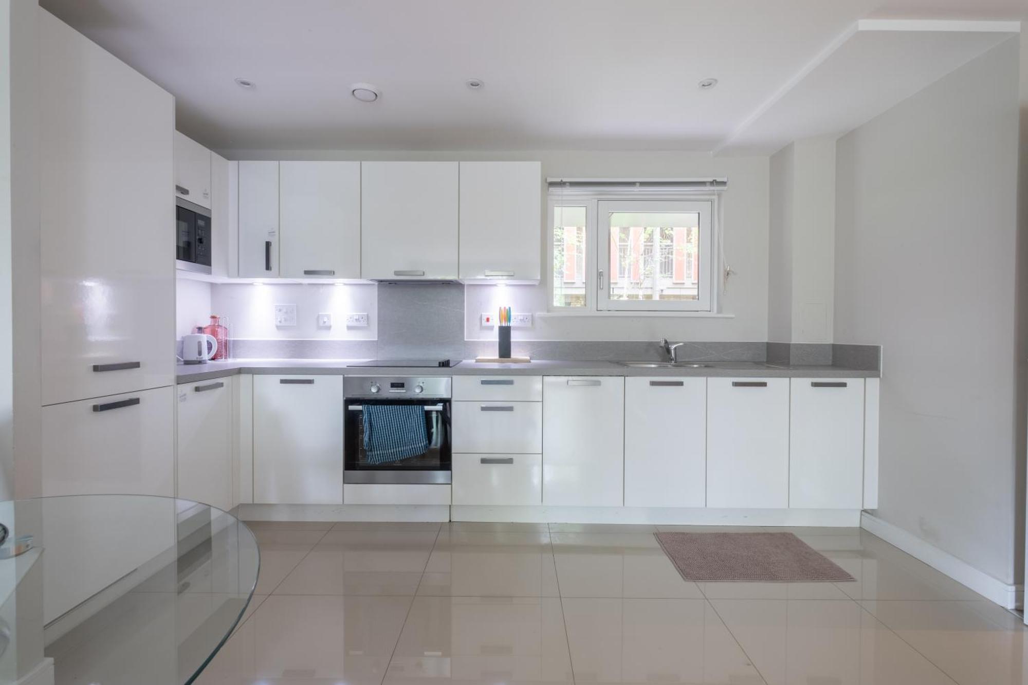 Brand New London Flat With Car Park Apartment ภายนอก รูปภาพ