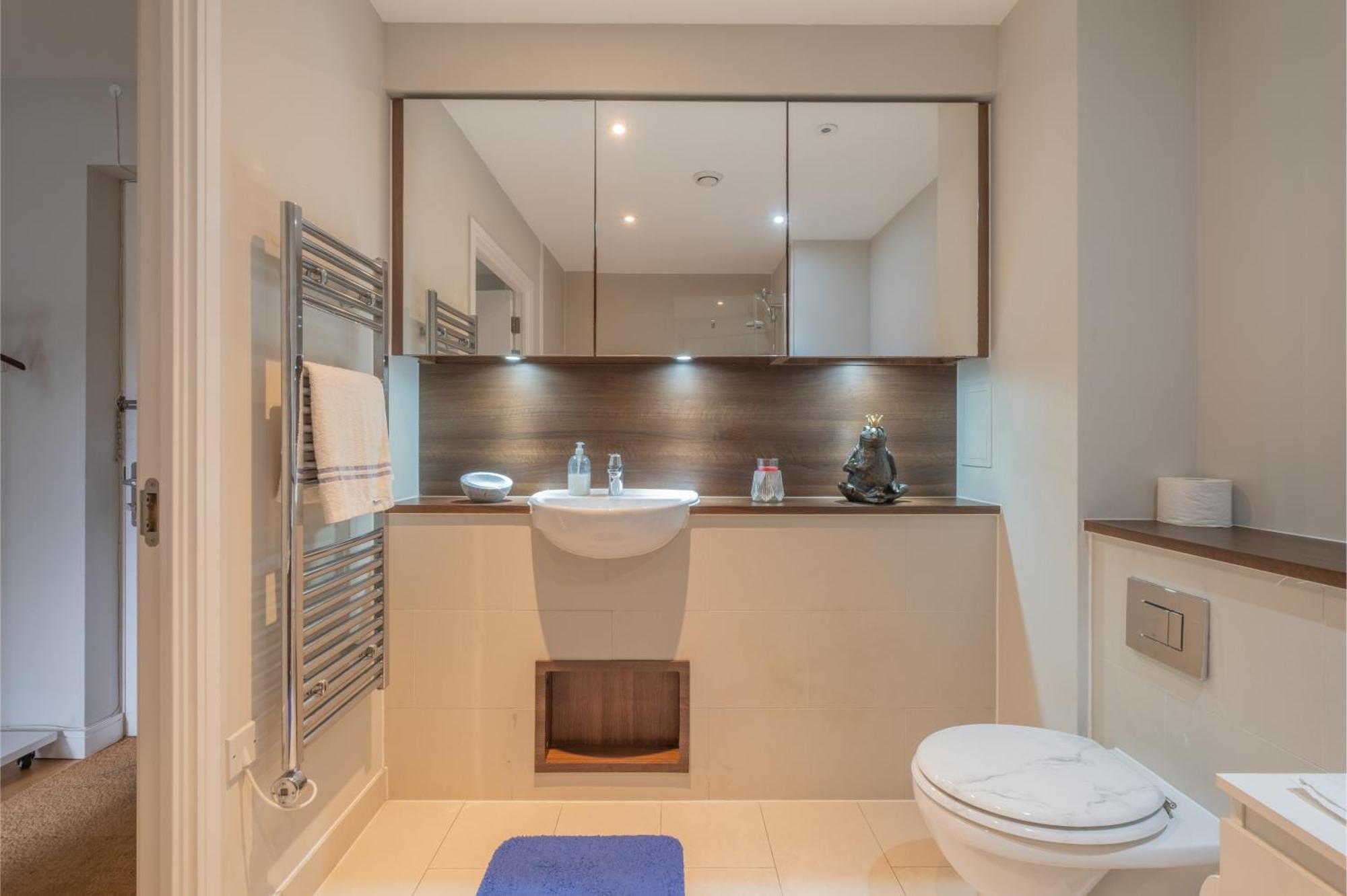 Brand New London Flat With Car Park Apartment ภายนอก รูปภาพ